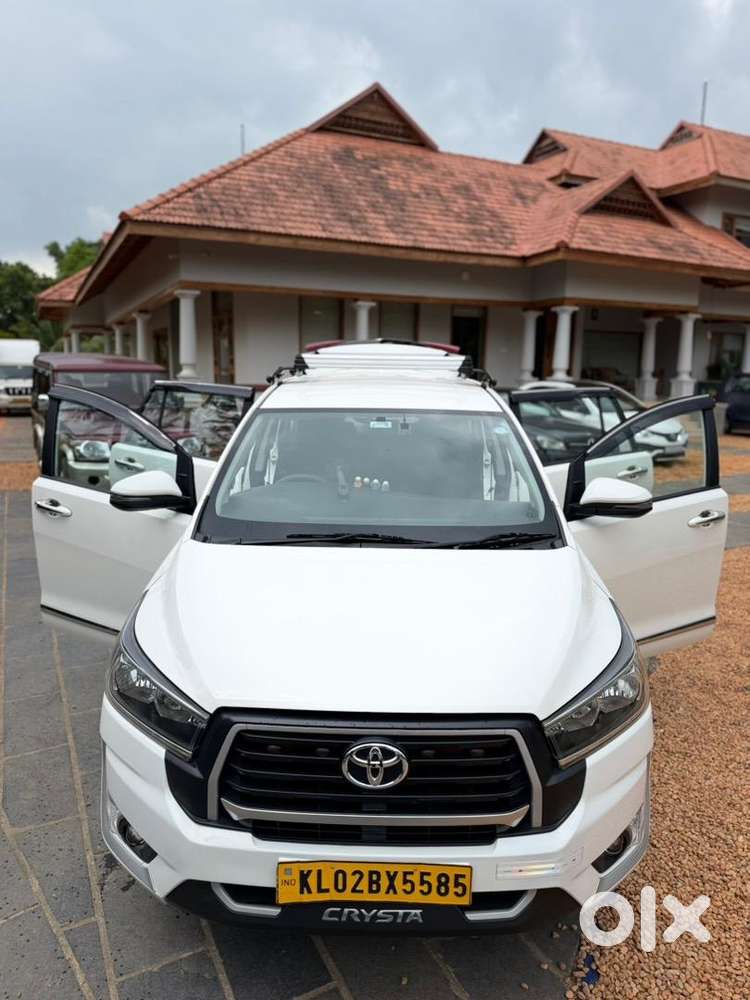 Innova Crysta 2024 -2025, 39000km