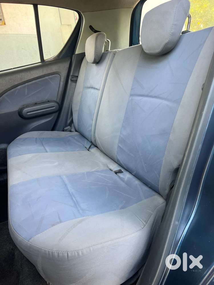 Maruti Suzuki Ritz Vxi, 2011, Petrol