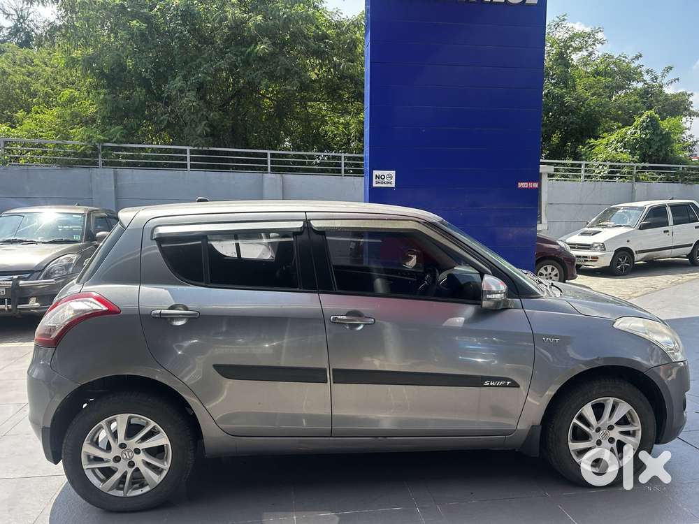 Maruti Suzuki Swift Vvt Zxi, 2014, Petrol