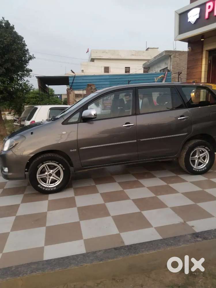 Toyota Innova 2011 Latest Passing