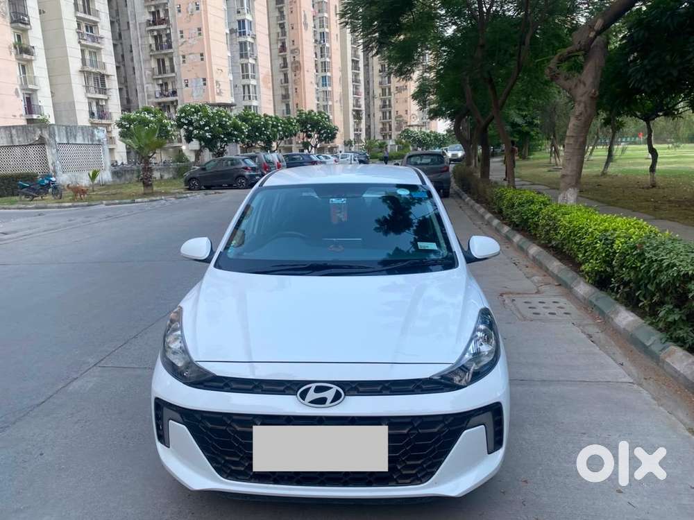 Hyundai Aura S 2026  11,000 Kms  Single Owner  Excellent Condition