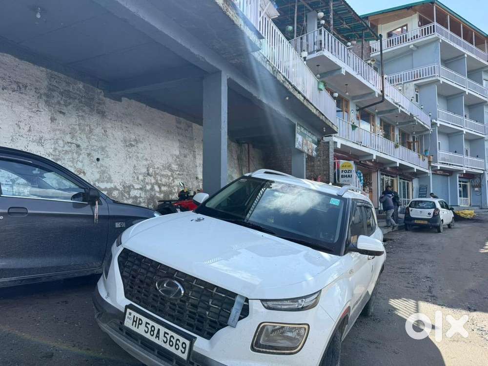 Hyundai Venue 2021 Petrol Well Maintained