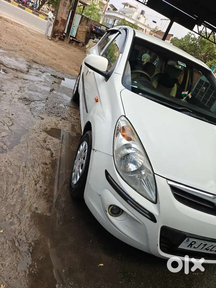 Hyundai I20 Magna 2011 Car
