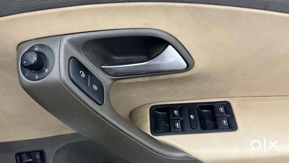 Volkswagen Vento Petrol Highline At, 2015, Petrol