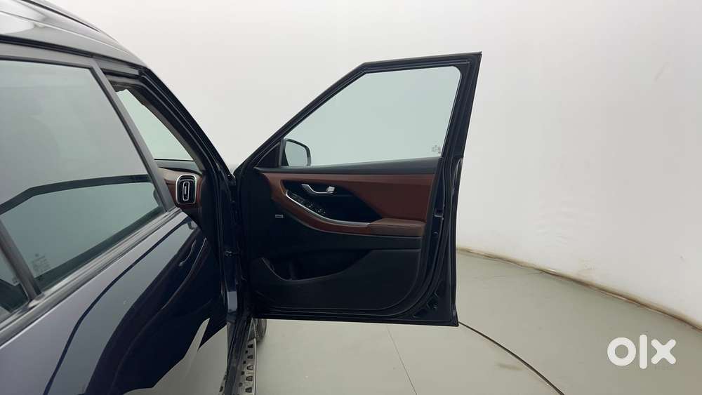 Hyundai Alcazar 2.0 Platinum (o) Petrol At 7 Str, 2022, Petrol