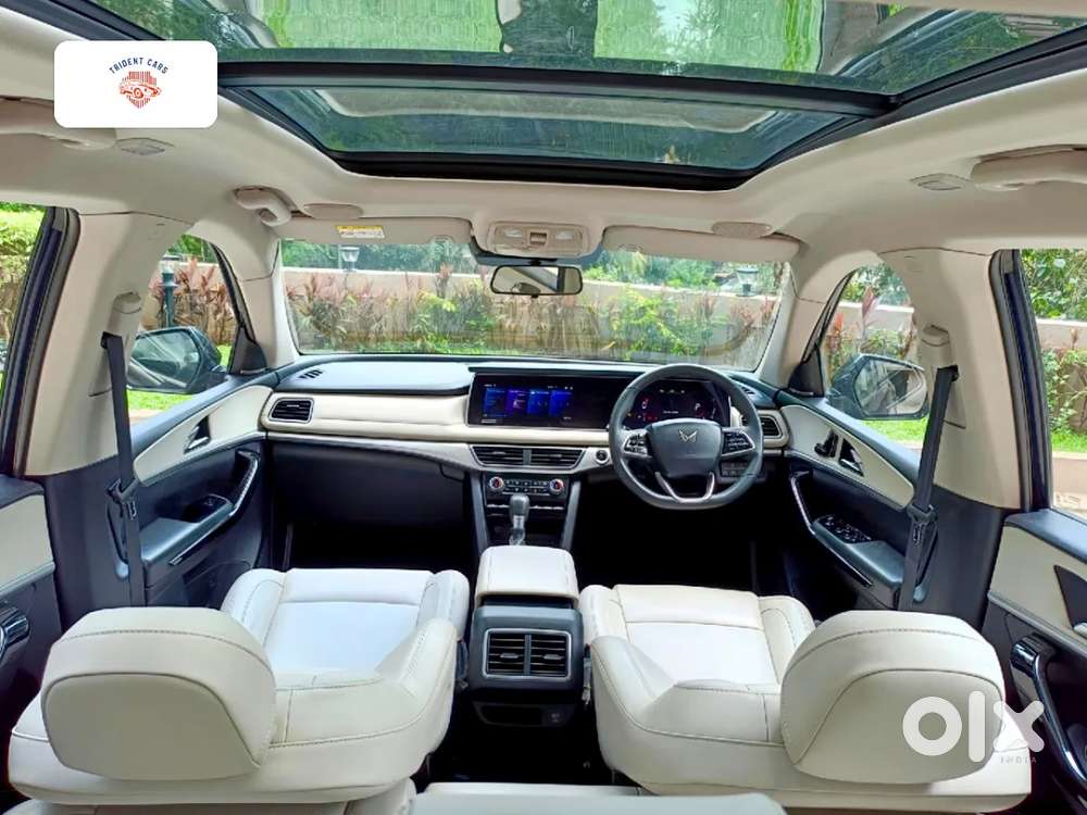 Mahindra Xuv700 2.2 Ax 7 Diesel At Luxury Pack Str, 2023, Diesel