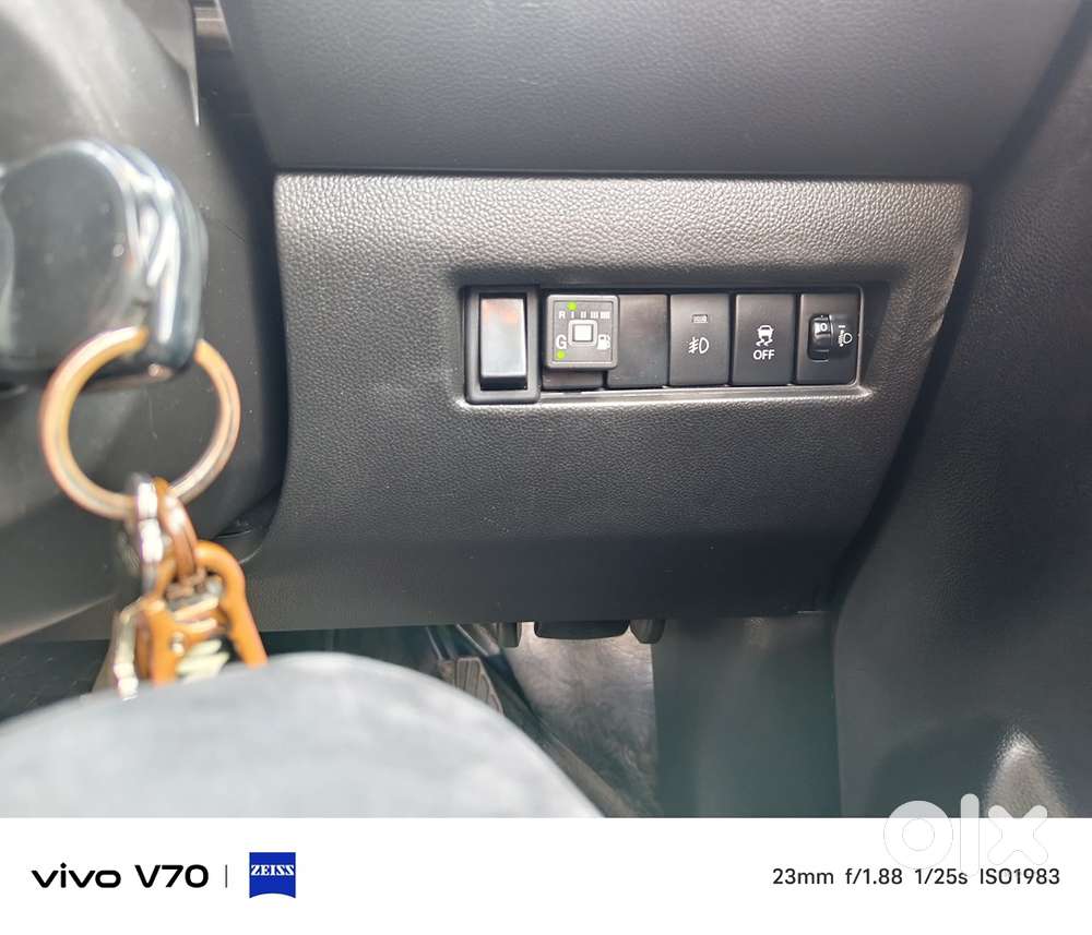 Maruti Suzuki Swift 2023 Well Maintained 62500km Drivern Vxi
