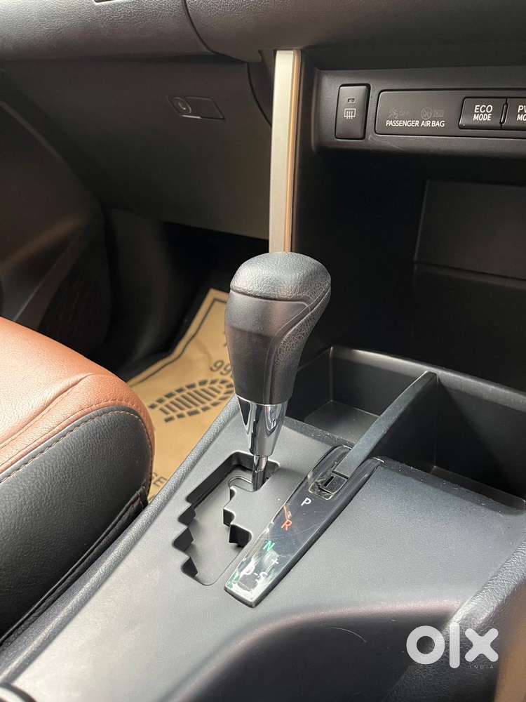 Toyota Innova Crysta 2.8 Gx At, 2017, Diesel