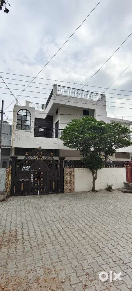 First floor rent, Sector 13, near new bustand