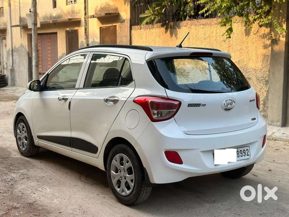 Hyundai Grand I10 Sportz Dual Tone 1.2 Crdi, 2018, Diesel