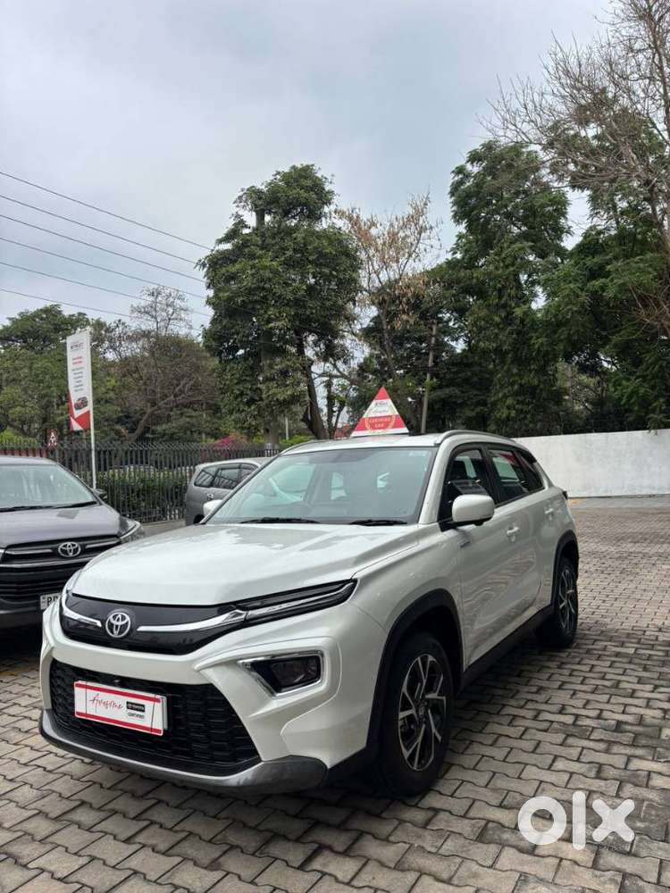 Toyota Urban Cruiser Hyryder 1.5 V Neo Drive At, 2024