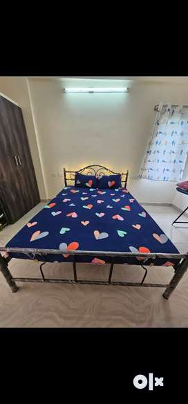 Double bed ke on sale gadde ka price