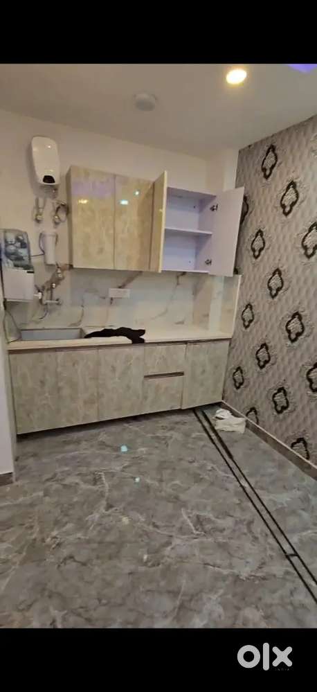 1 BHK flat for rent in chattarpur enclave phase 2 prime location