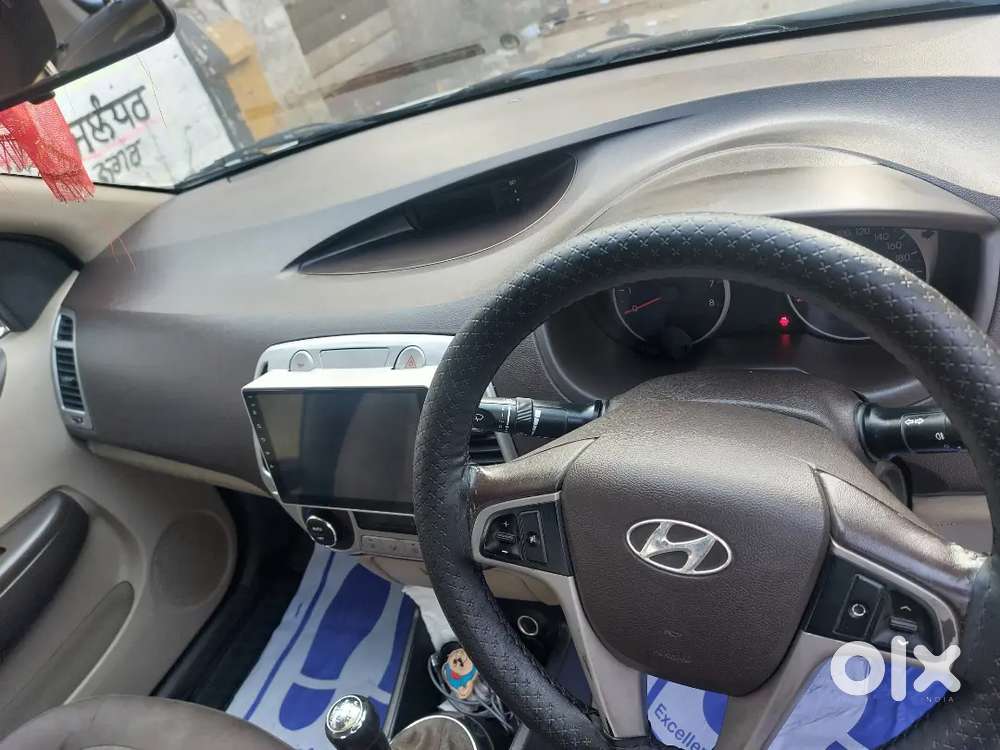Hyundai I20 Sportz 2011