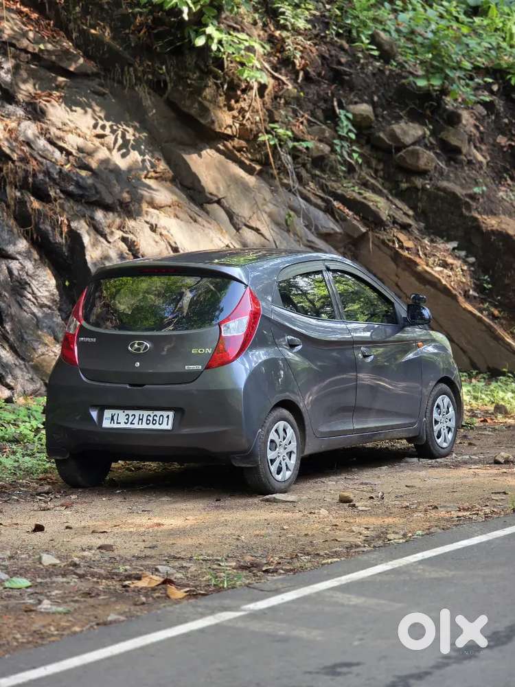 Full Accessories Equipped Eon