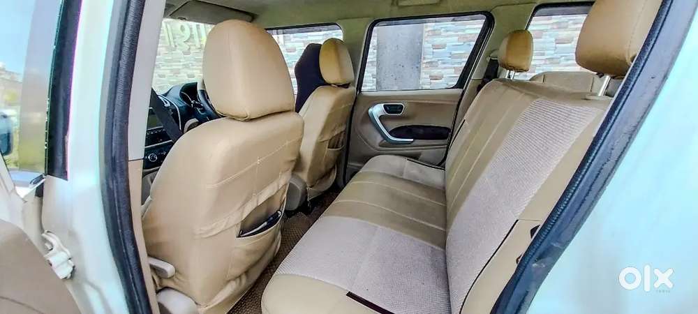 Mahindra Tuv 300 2016