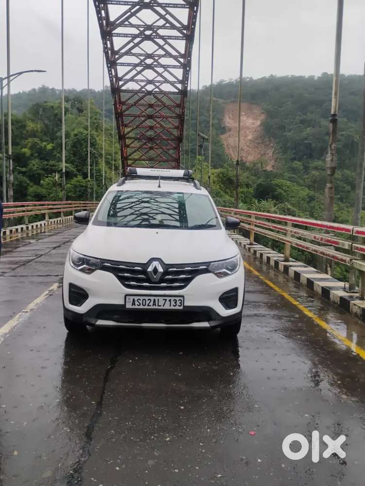 Triber Bs6.2nd Phase E20 Petrol Compliant,with Genuine Service Records