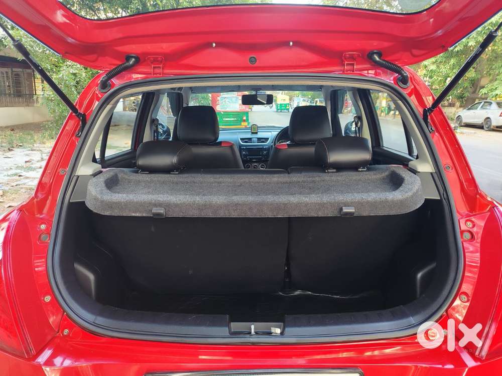 Maruti Suzuki Swift Vxi + Manual, 2017, Petrol