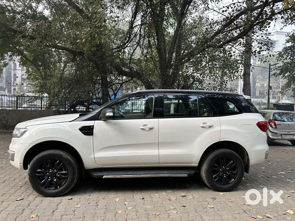 Ford Endeavour 3.2 Titanium At 4x4, 2016, Diesel