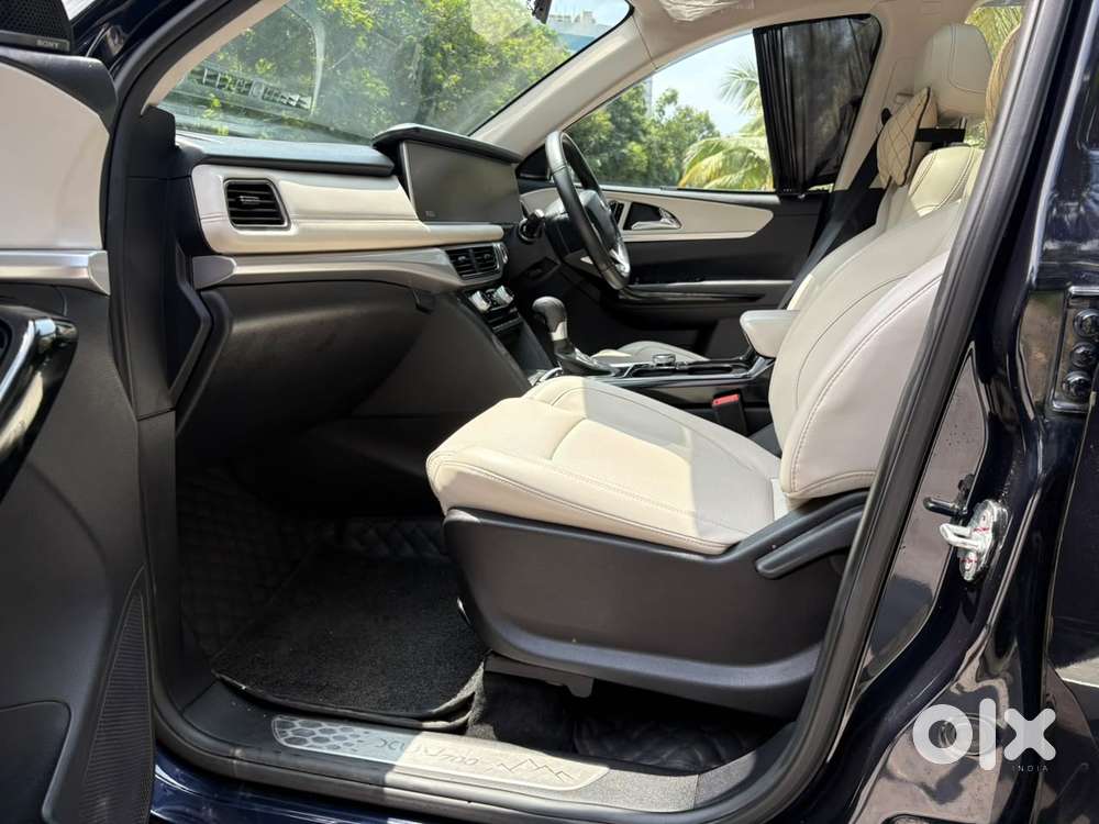 Mahindra Xuv700, 2024, Petrol