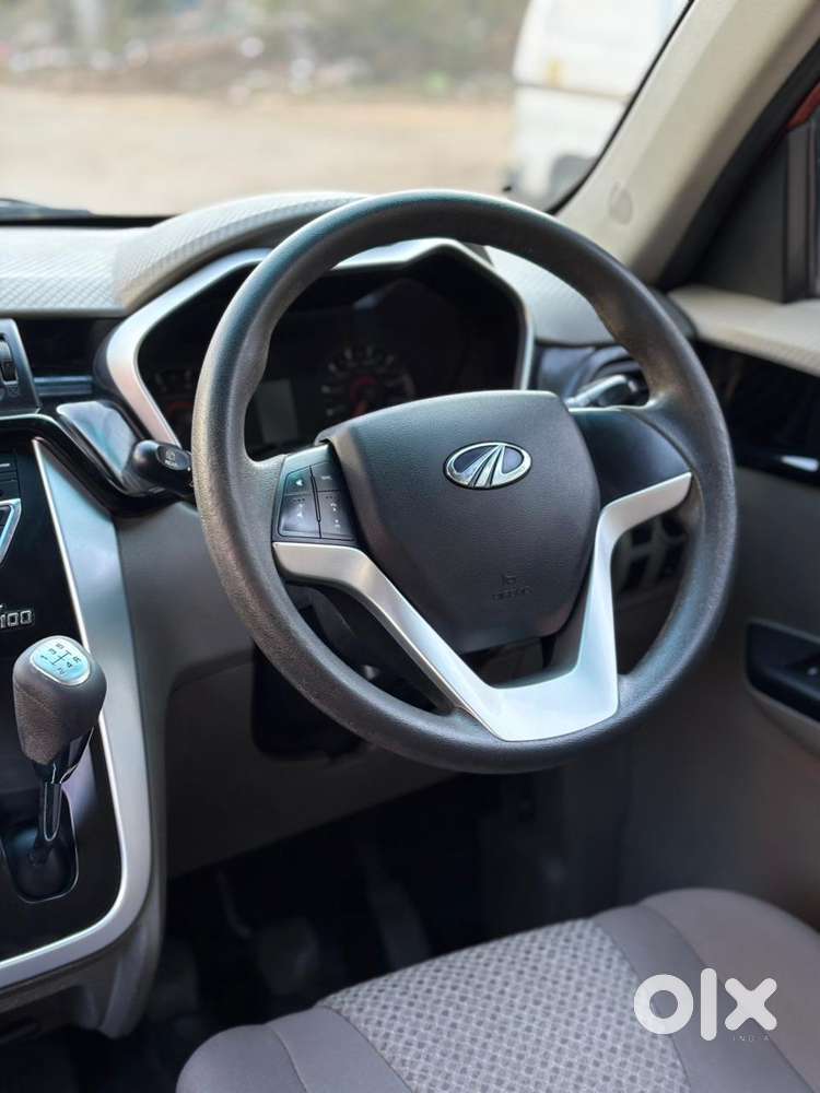 Mahindra Kuv 100 K8 5str, 2017, Petrol
