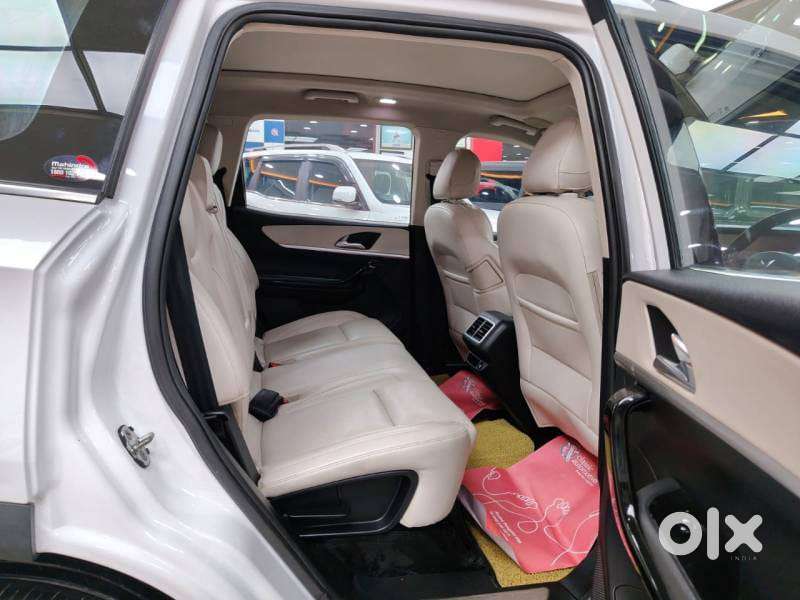 Mahindra Xuv700 2.0 Ax 7 Petrol At Luxury Pack Str, 2022, Petrol