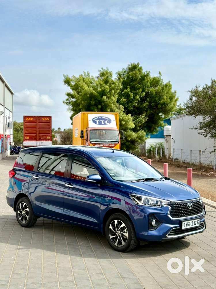 2026 Toyota Rumion V Petrol+hybrid Automatic