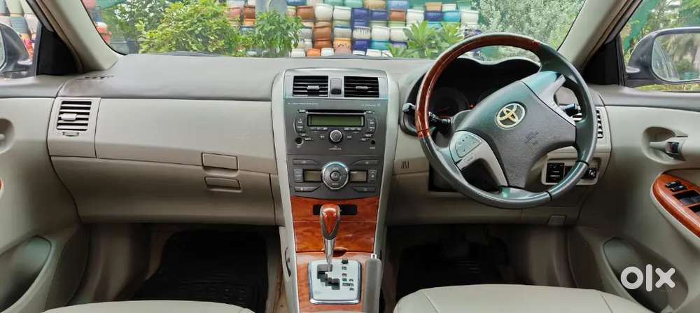 Toyota Corolla Altis 2011