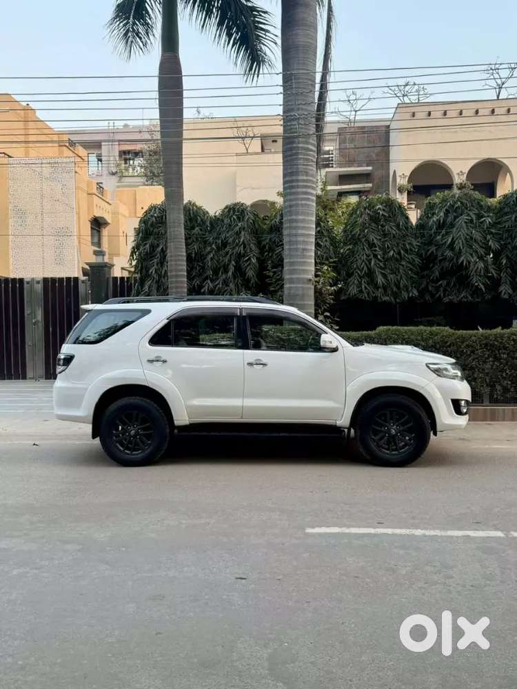 Toyota Fortuner Legender 2017 Diesel 145000 Km Driven