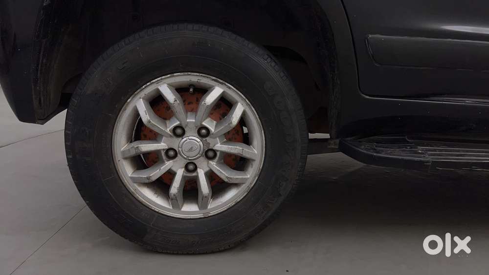 Mahindra Tuv 300 T8, 2016, Diesel