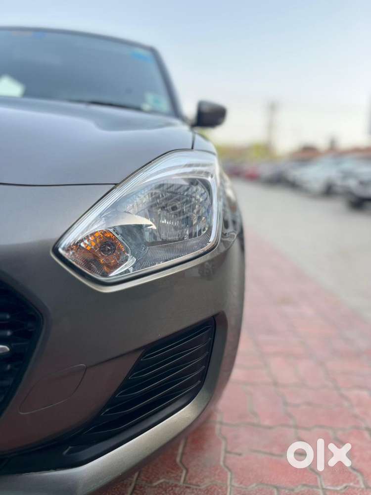 Maruti Suzuki Swift Vxi + Manual, 2022, Petrol