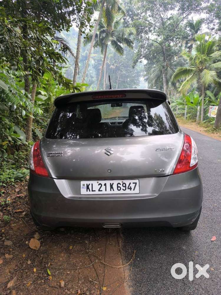 Maruti Suzuki Swift Lxi Optional-o, 2015, Petrol