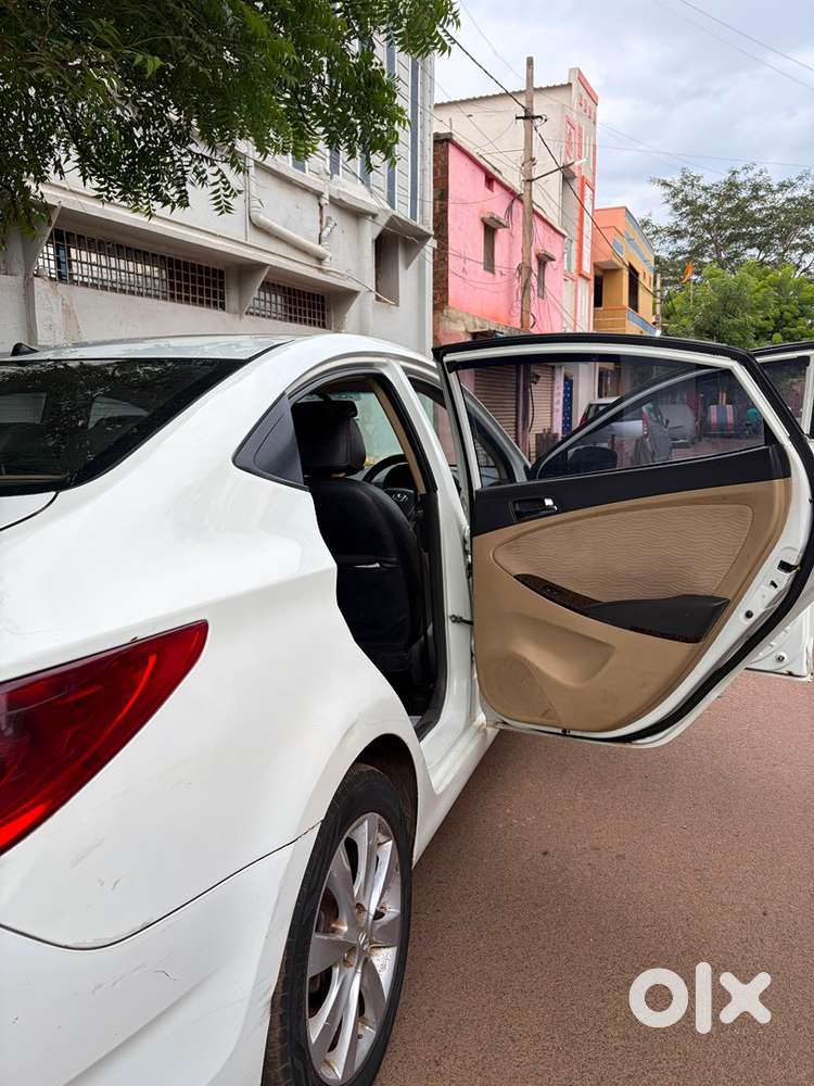 Hyundai Fluidic Verna 2014