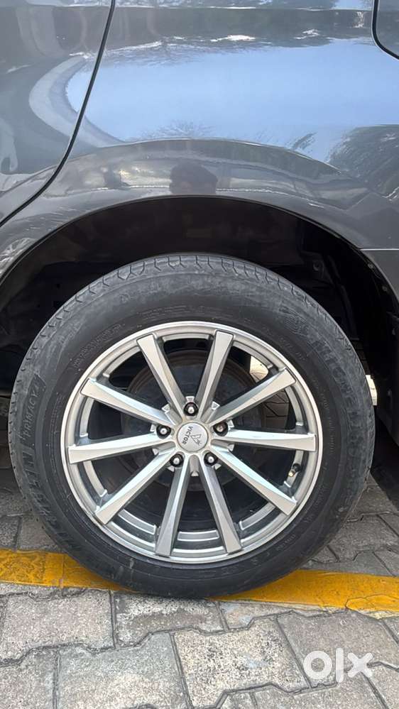 Toyota Innova Crysta 2.4 Gx Mt, 2017, Diesel