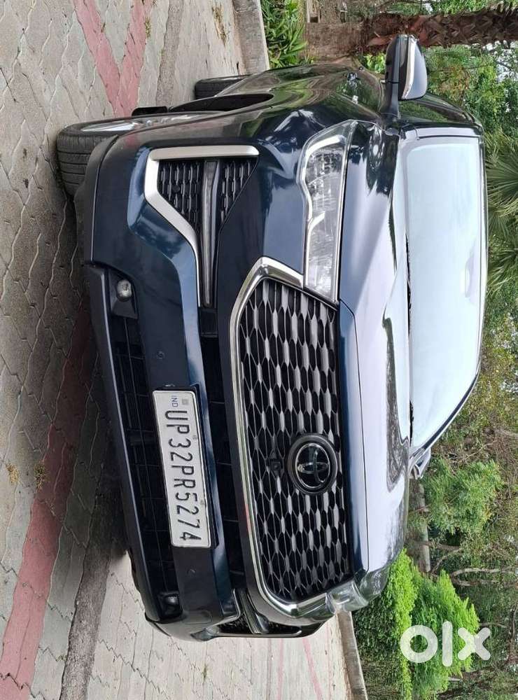 Toyota Innova Hycross 2.0 Zx Hybrid 7 Str, 2024, Petrol