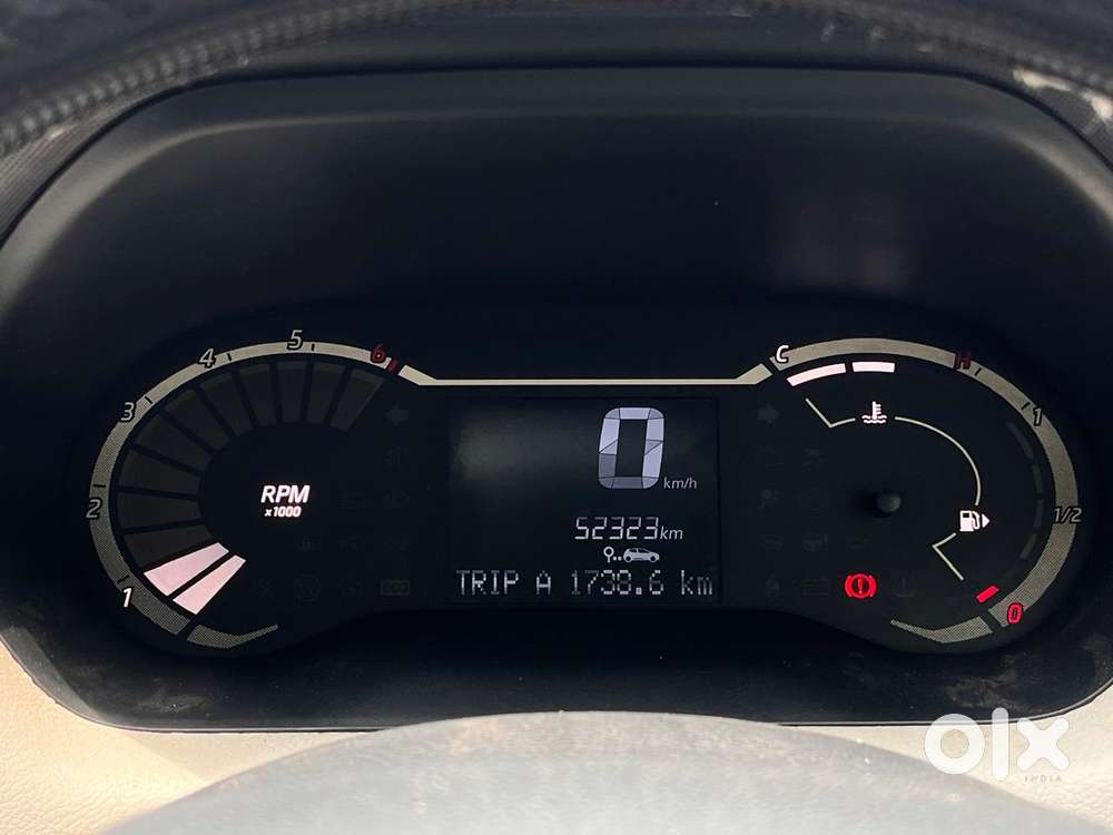 Nissan Magnite 1.0 Xv, 2022, Petrol