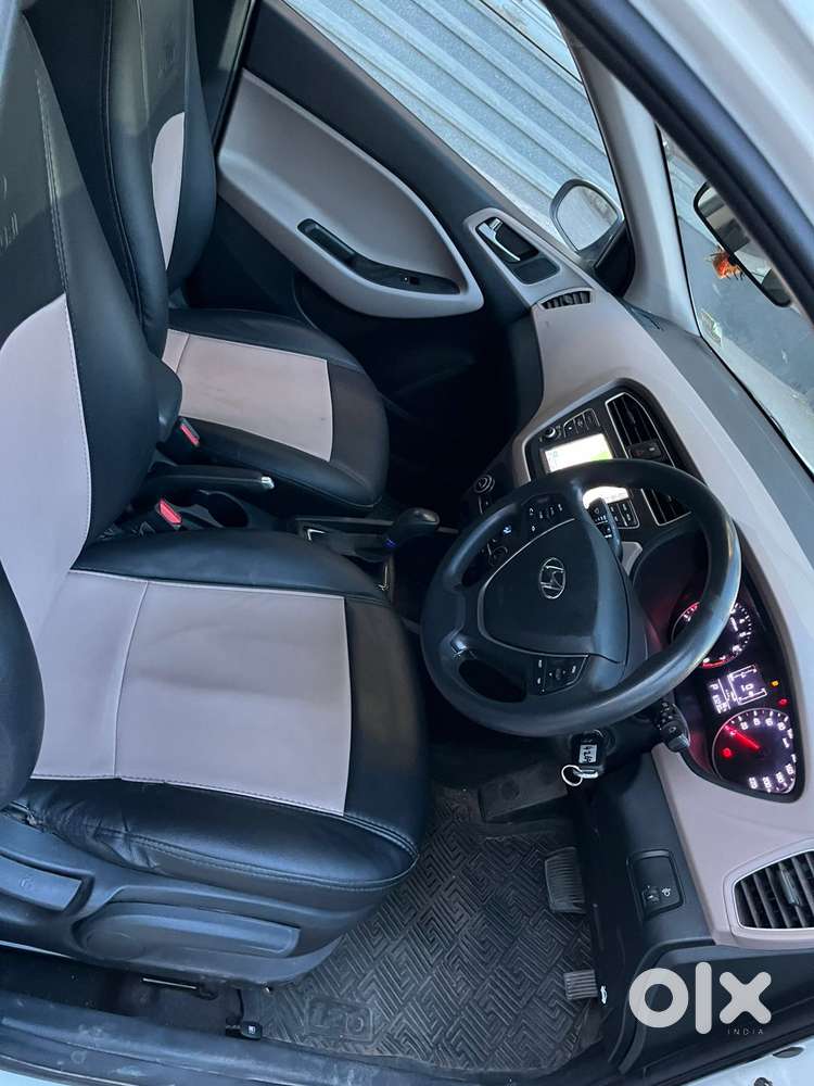 Hyundai I20 1.4 Asta (at), 2018, Petrol