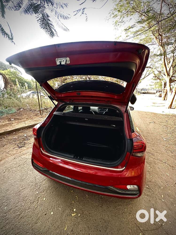 Hyundai I20 Sportz 1.2 Ivt Dual Tone, 2018, Petrol