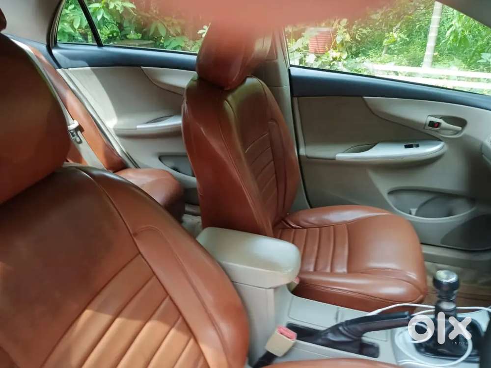 Toyota Corolla Altis 2011