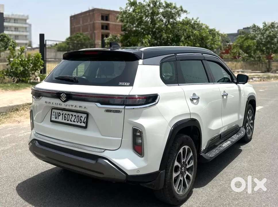 Maruti Suzuki Grand Vitara 1.5 Alpha Plus Intelligent Hybrid Ecvt, 2..