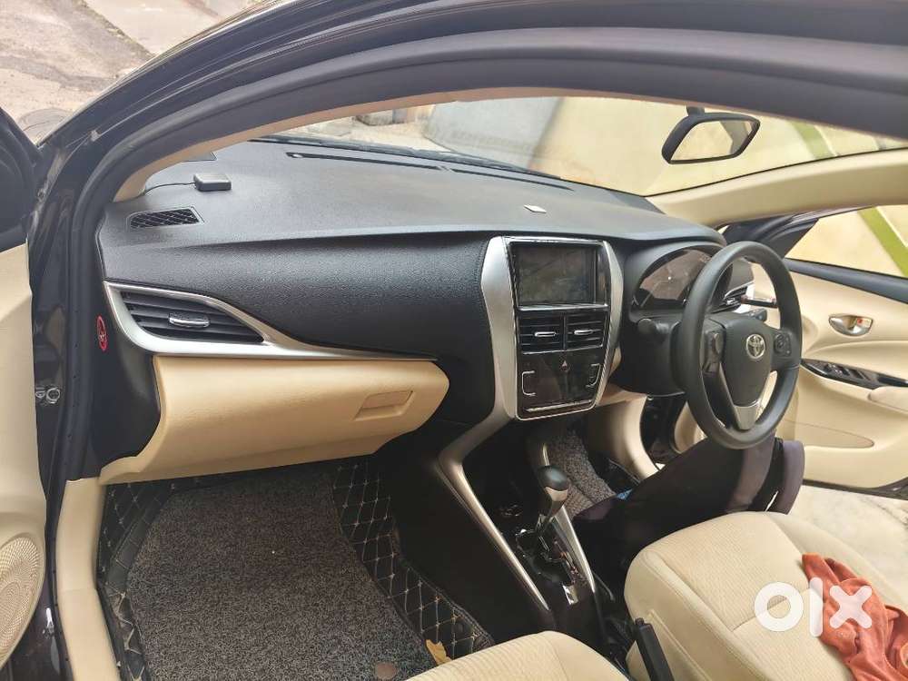 2021 Toyota Yaris G Automatic (cvt) - Less Driven   Like Brand New