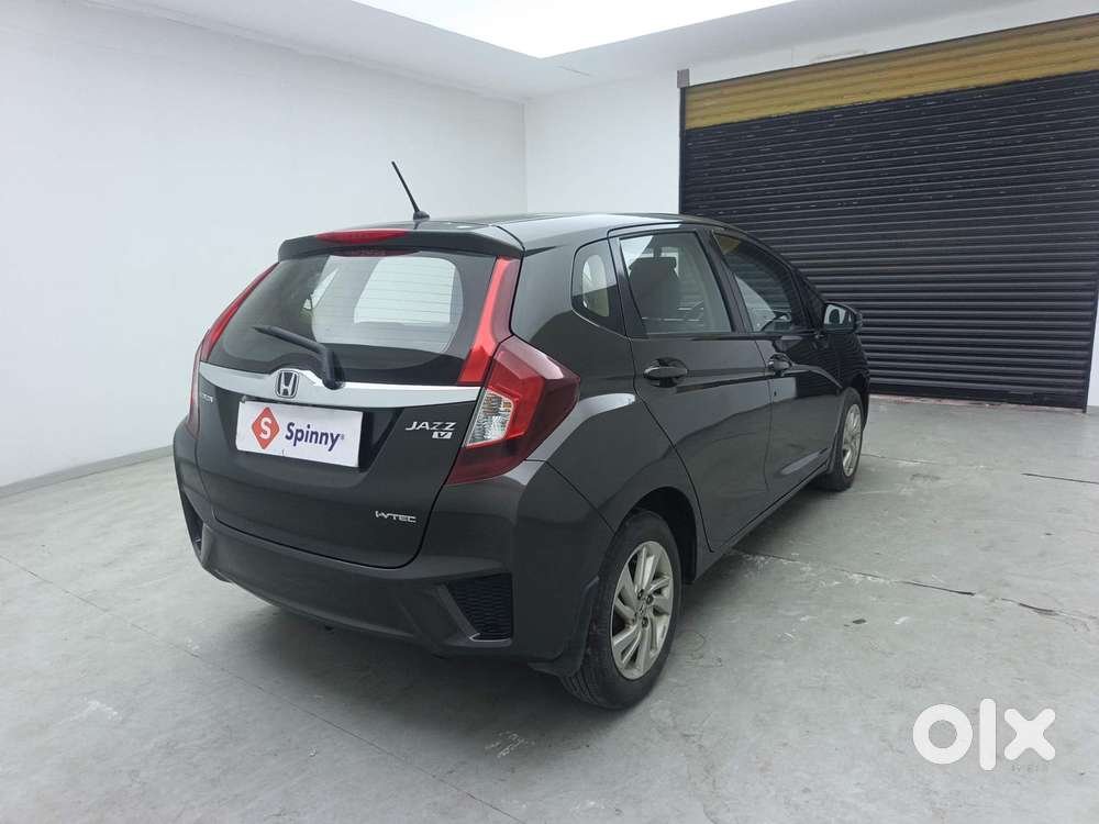 Honda Jazz [2020-2023] 1.2 V I-vtec Mt, 2015, Petrol