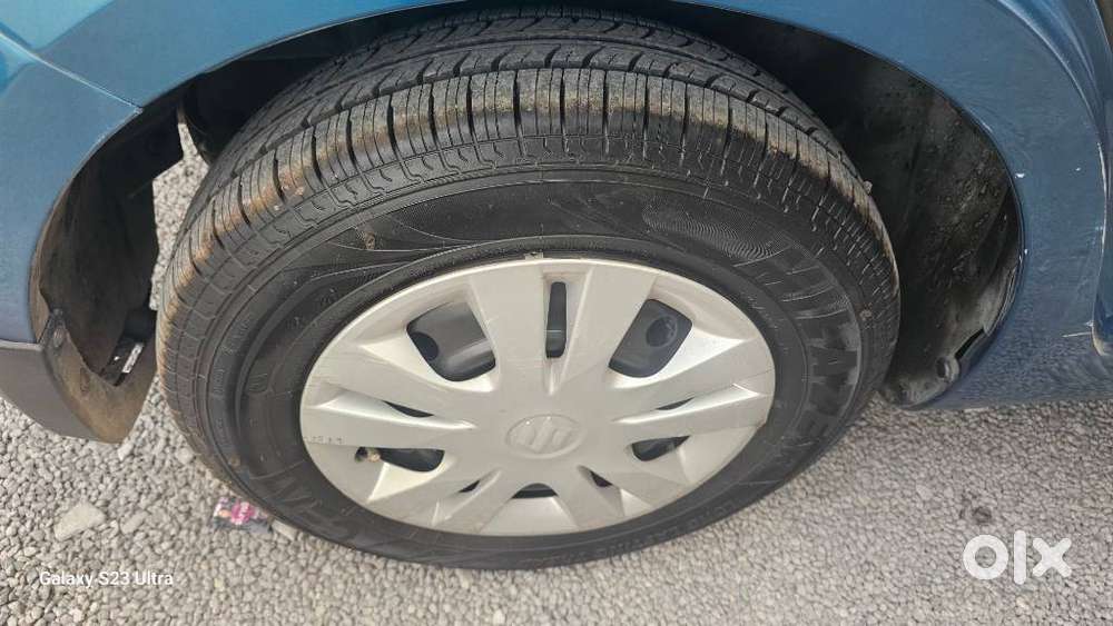 Maruti Suzuki Swift Dzire 1.2 Vxi Bsiv, 2013, Petrol