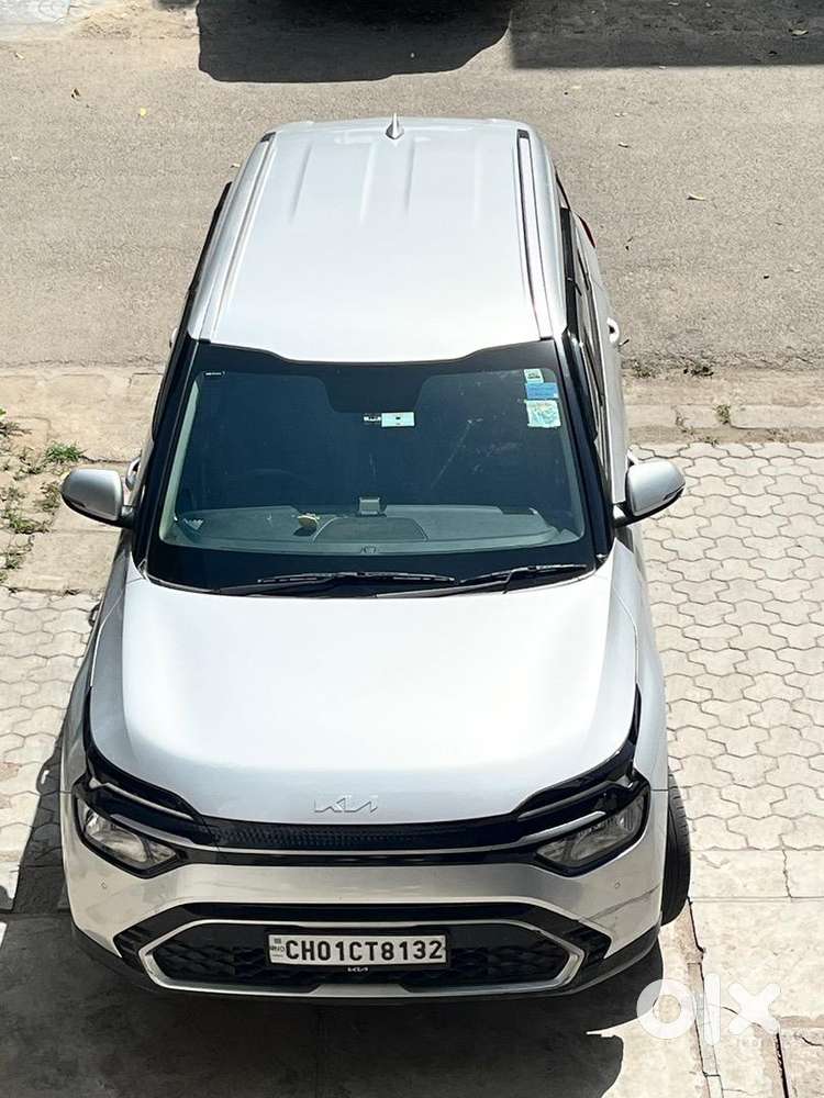 Kia Carens Silver Color Loan Free Car