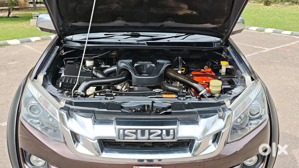 Isuzu V-cross Z 4x4 Mt, 2017, Diesel
