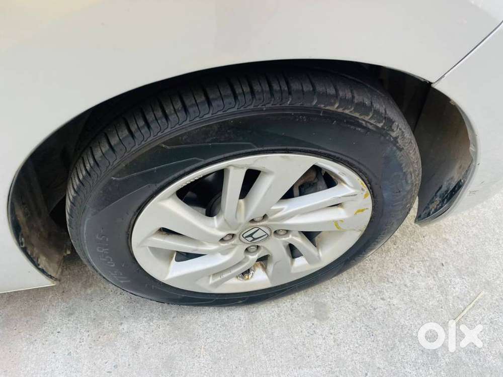 Honda Jazz V Automatic, 2016, Petrol