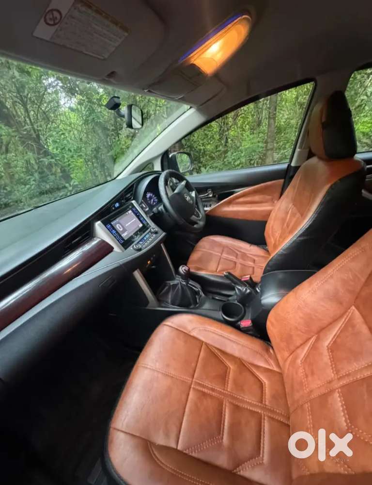 Toyota Innova Crysta 2.4 V 2016 Diesel Manual