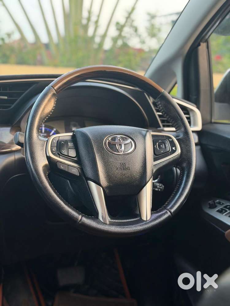 Toyota Innova Crysta 2.8z Automatic, 2018, Diesel