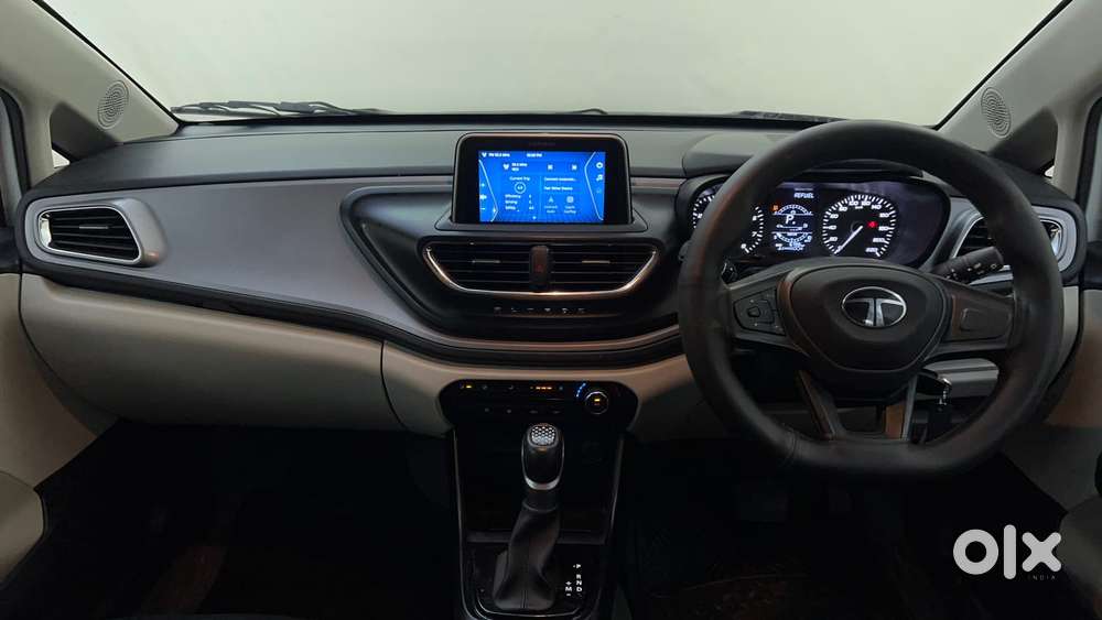 Tata Altroz 1.2 Xma Plus, 2025, Petrol