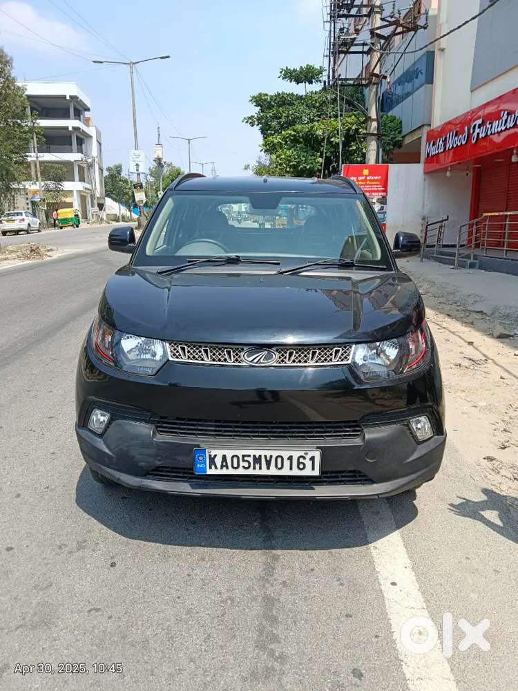 Mahindra Kuv 100 2016 Petrol 70000 Km Driven